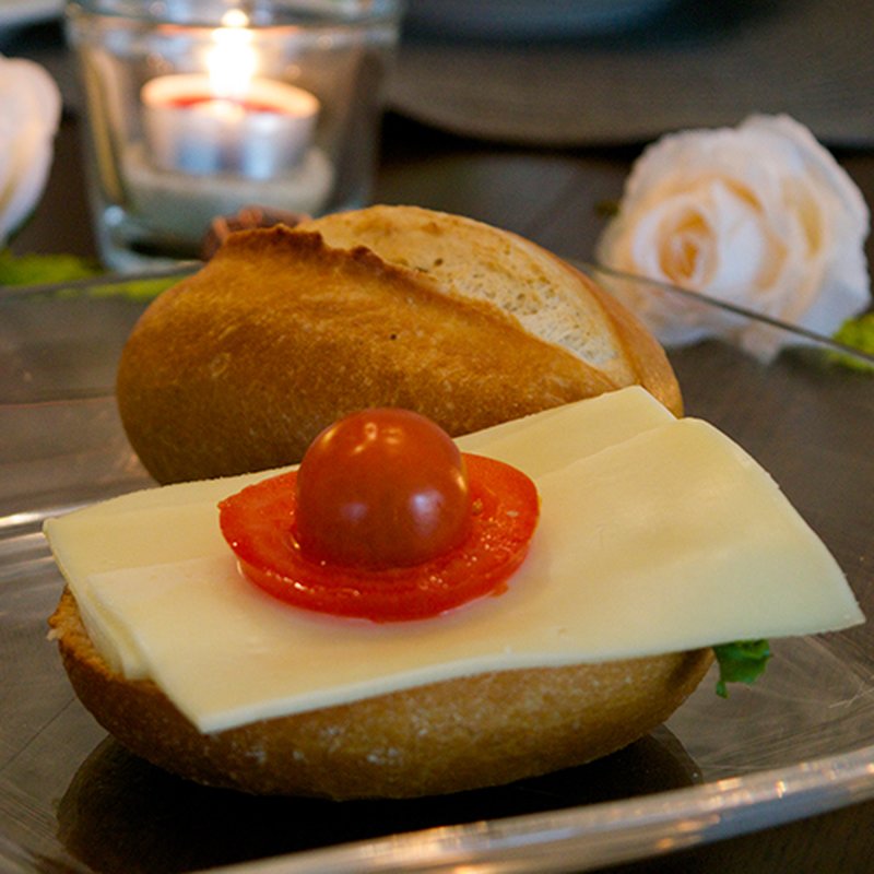 Krosses Brötchen mit Gouda belegt - lecker und günstig, 2,65