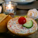 Halbes krosses Brtchen mit hausgemachtem...